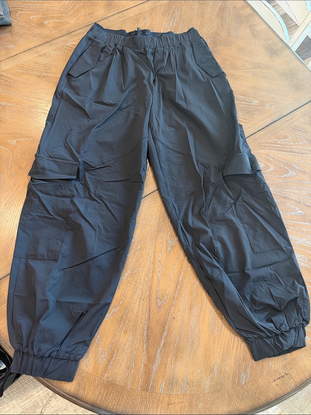 Women’s Black Cargo Jogger Pants with Elastic Waist and Ankle